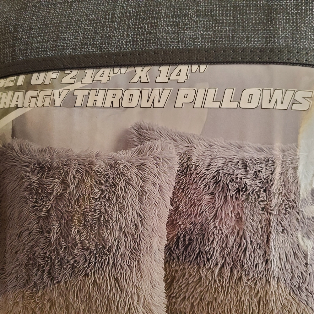 NEW Set of Two Shaggy Throw Pillows Grey Color 14" x 14" - Picture 3 of 3